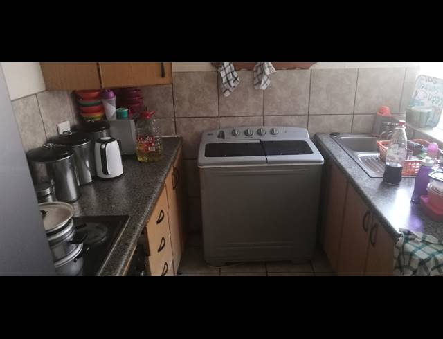 1 BEDROOM FLAT SOLD IN ELANDSHEUWEL